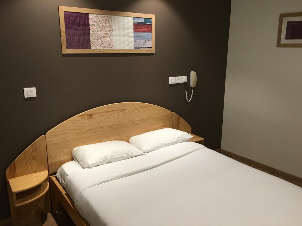 Hotel Saint Jean Bourges Eksteriør bilde