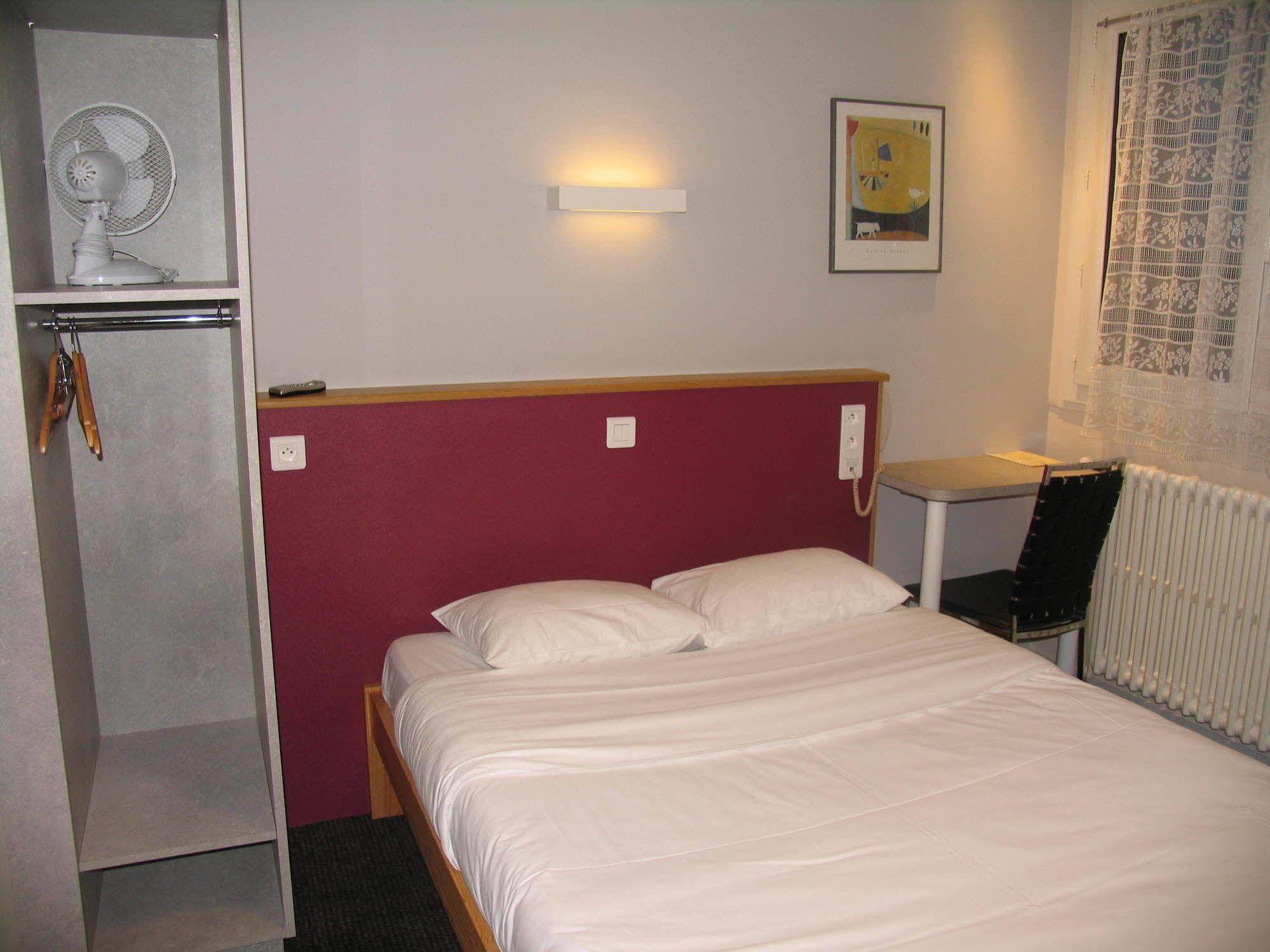 Hotel Saint Jean Bourges Eksteriør bilde