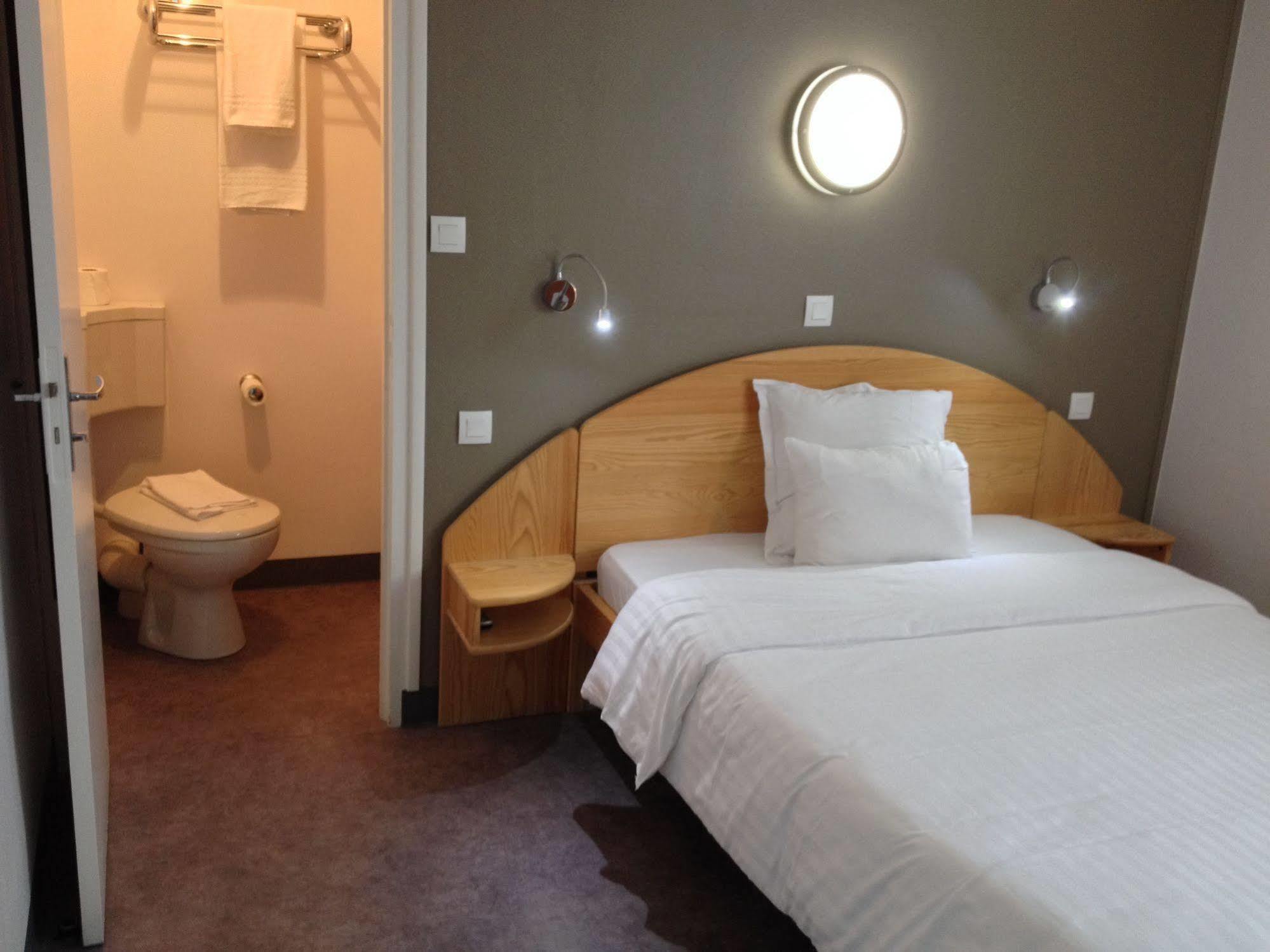 Hotel Saint Jean Bourges Eksteriør bilde